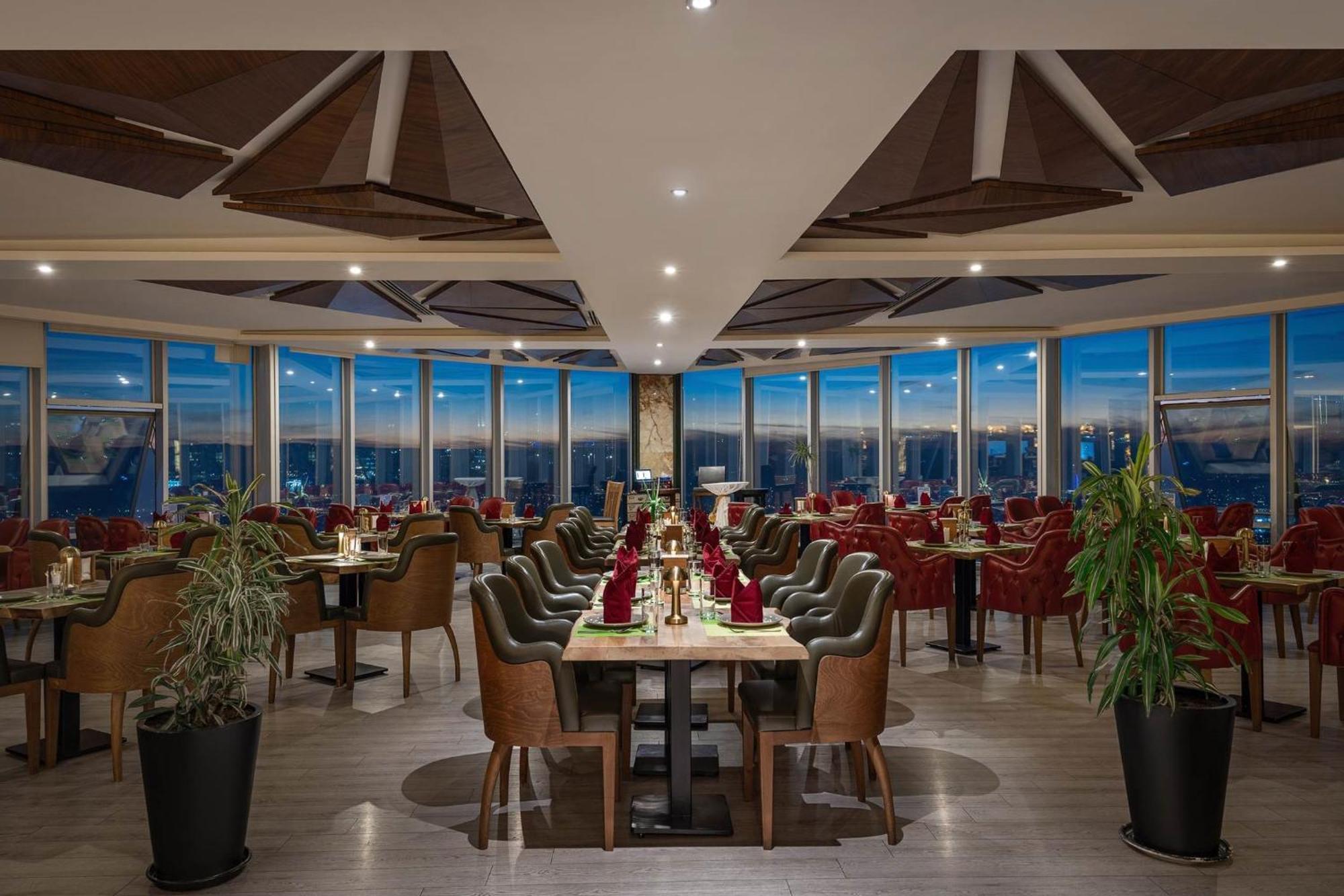 Titanic Hotel & Spa Sulaymaniyah Exterior foto The 360° Restaurant